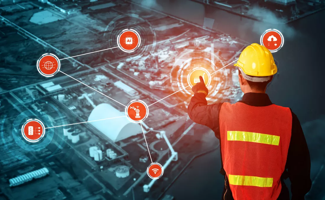 engineering-technology-industry-4-0-smart-factory-concept(1)